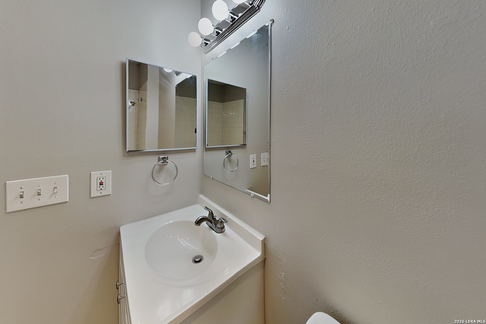 5815 Brambletree San Antonio TX 78247