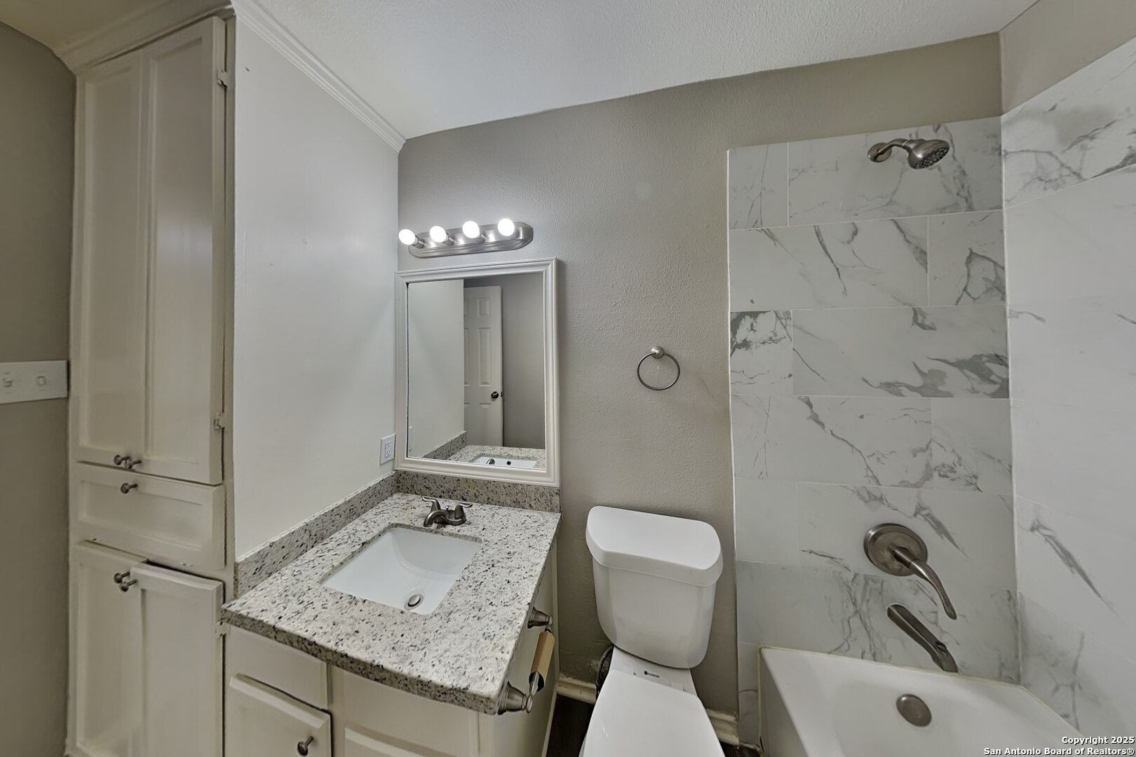 9122 Autumn Storm San Antonio TX 78254