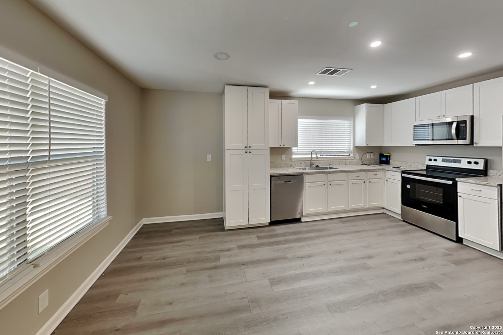 9122 Autumn Storm San Antonio TX 78254