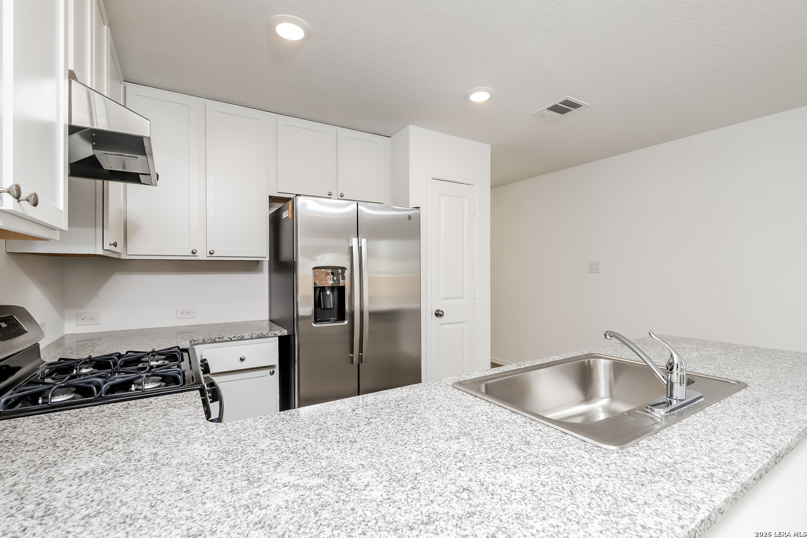 10619 Mcclintock Converse TX 78109
