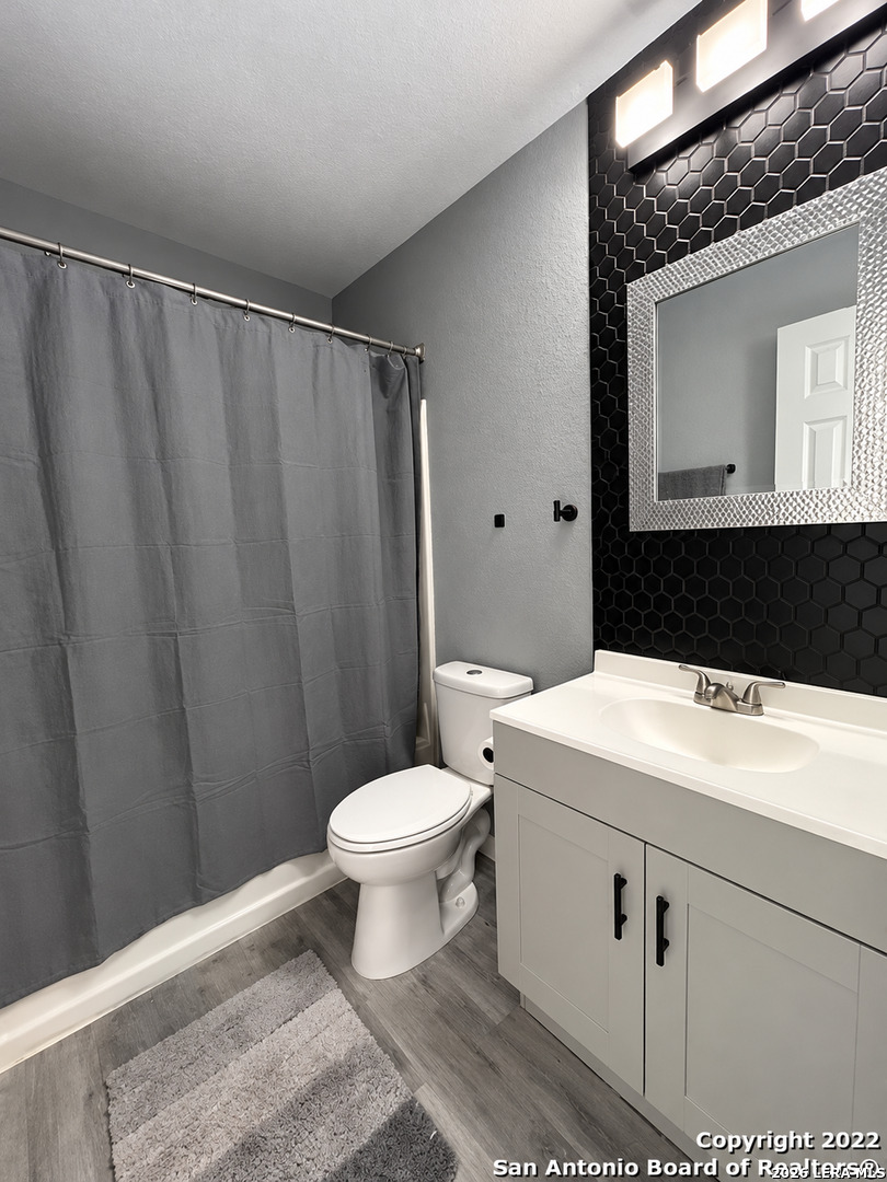 5923 Fox Canyon San Antonio TX 78252