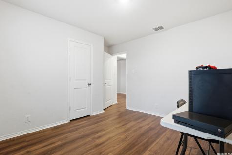 15426 Shortwing San Antonio TX 78253