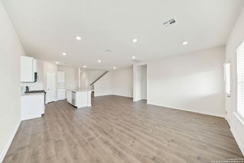 21266 Watercourse Way San Antonio TX 78266