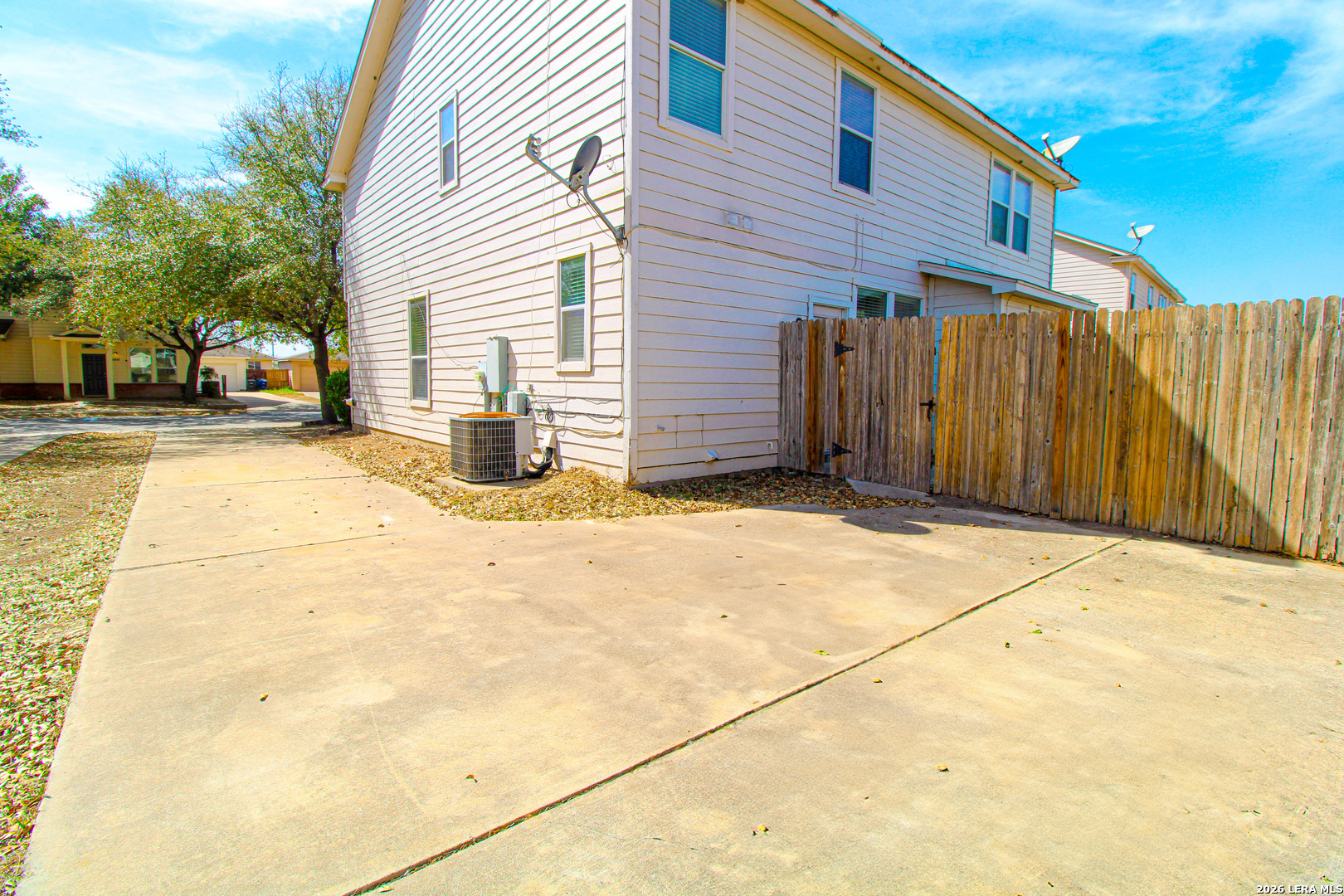 10216 Lateleaf Oak San Antonio TX 78223