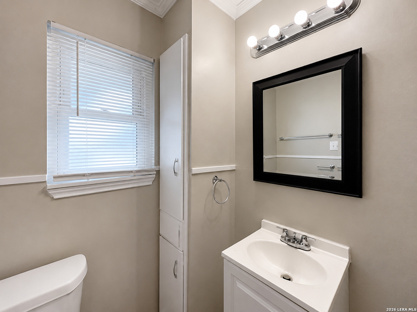 206 Balboa Drive Universal City TX 78148