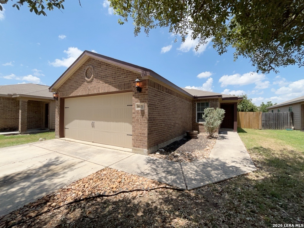 6121 Luckey Run San Antonio TX 78252