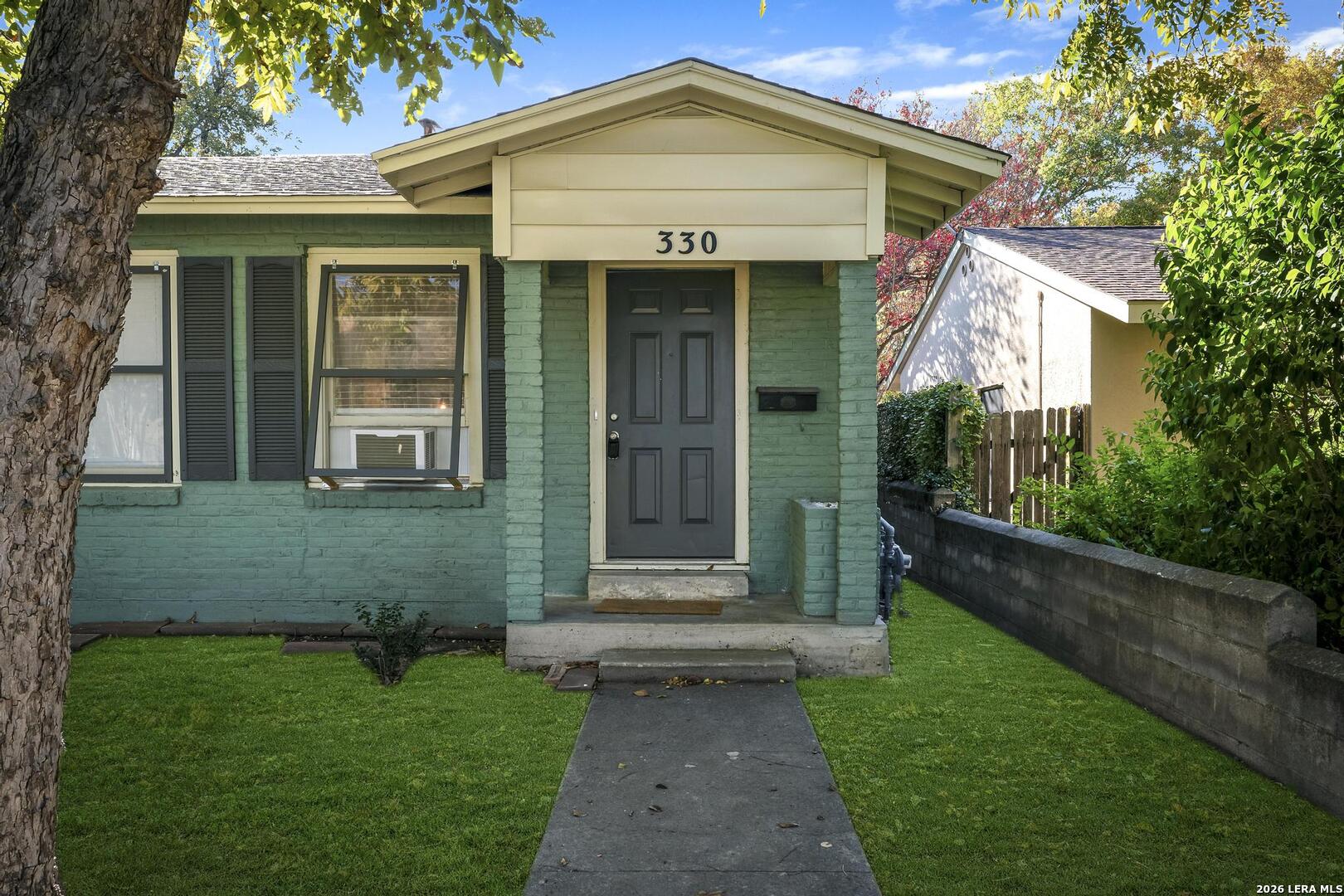 330 W Norwood Court San Antonio TX 78212