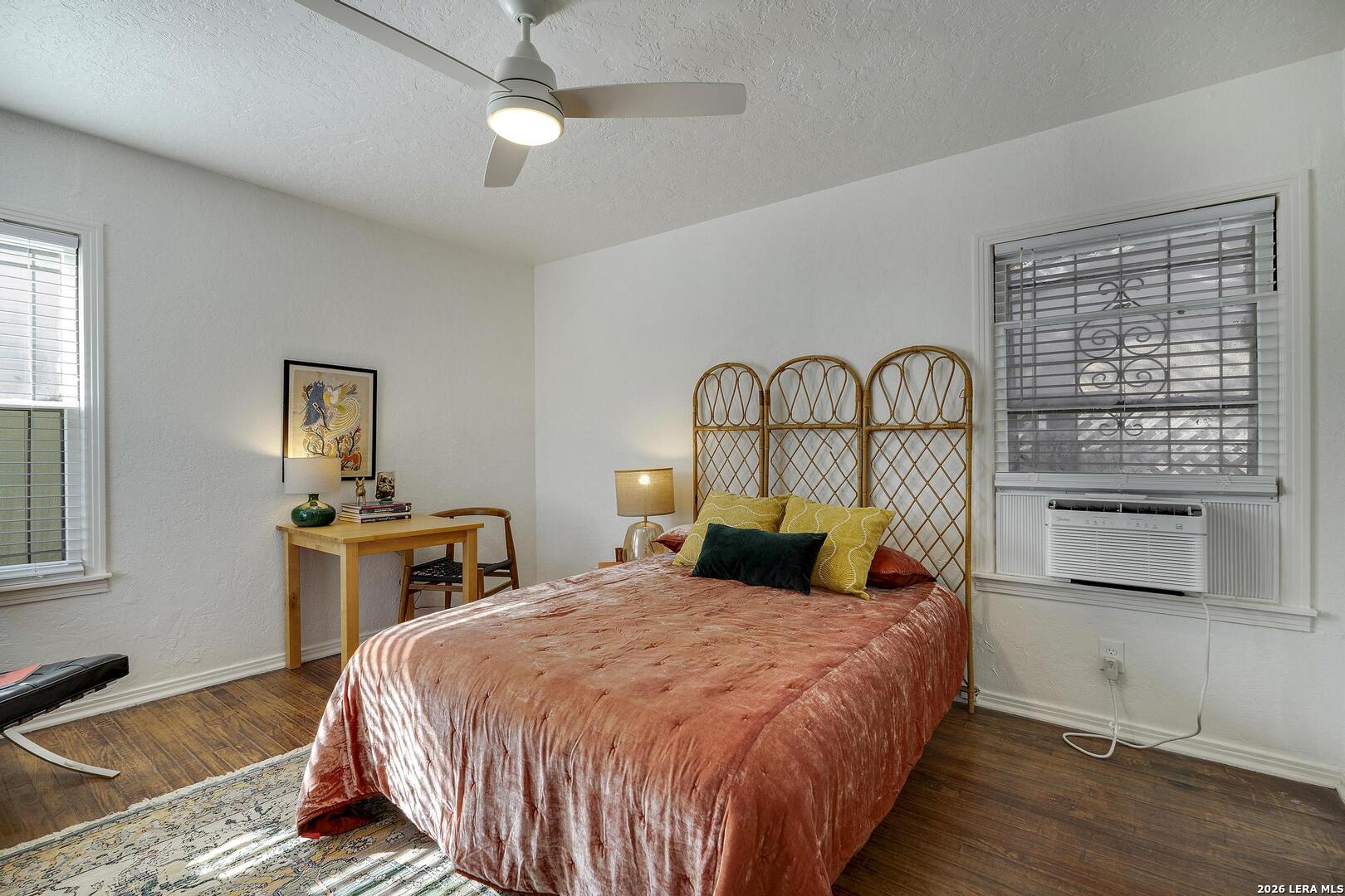 330 W Norwood Court San Antonio TX 78212