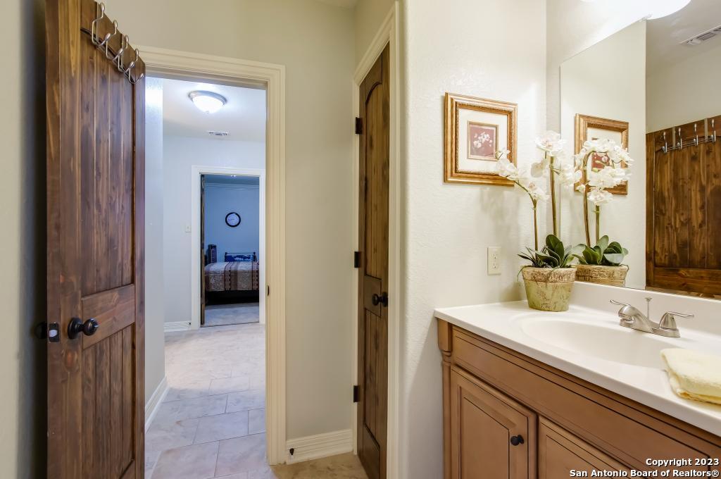 188 Claywell Drive Alamo Heights TX 78209