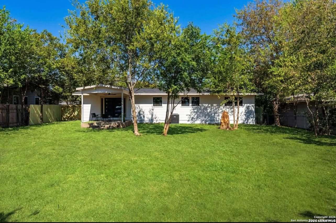 741 Perryman Street New Braunfels TX 78130