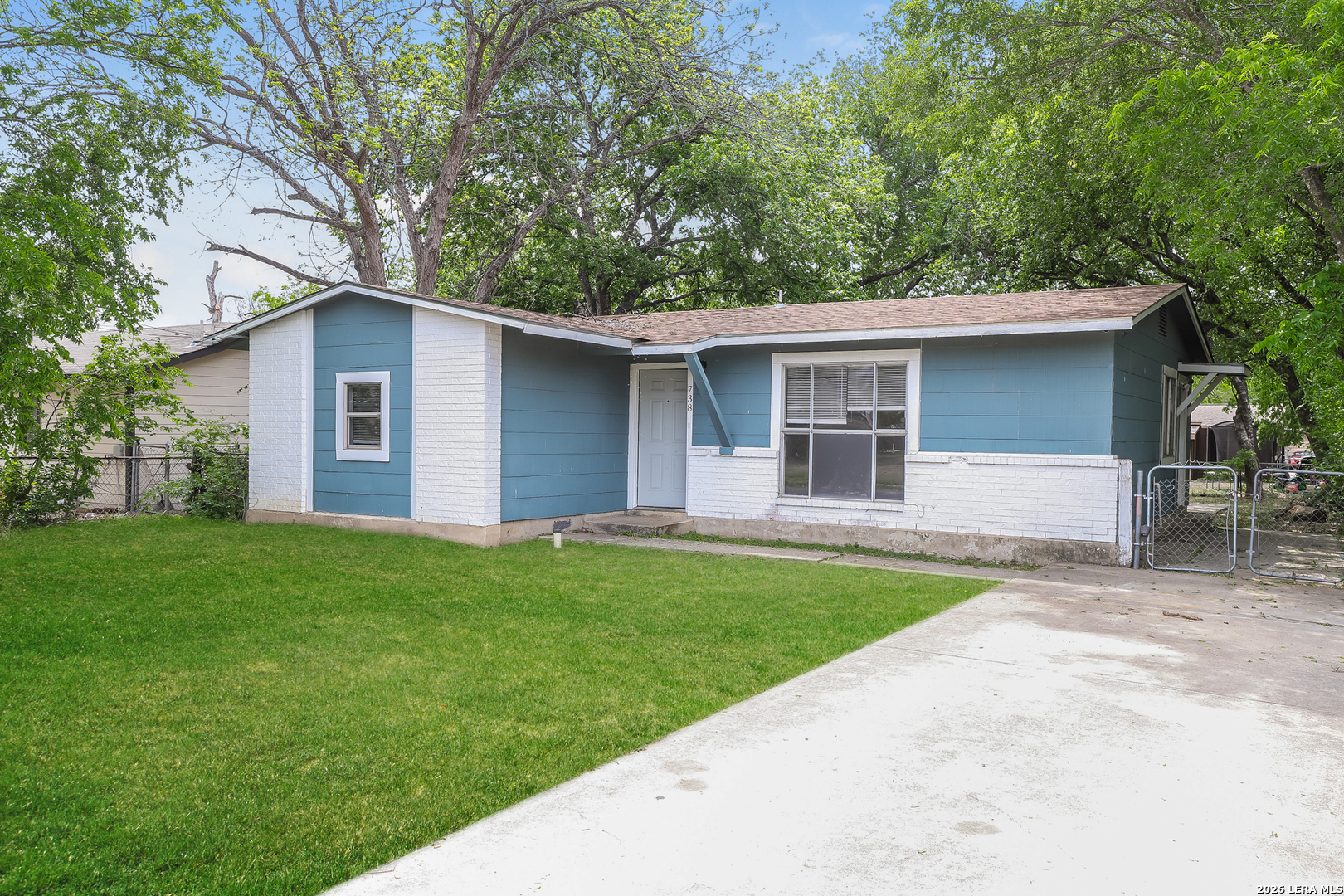 738 Sterling Drive San Antonio TX 78220