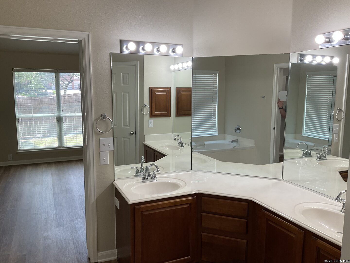 26111 Lookout Falls San Antonio TX 78260