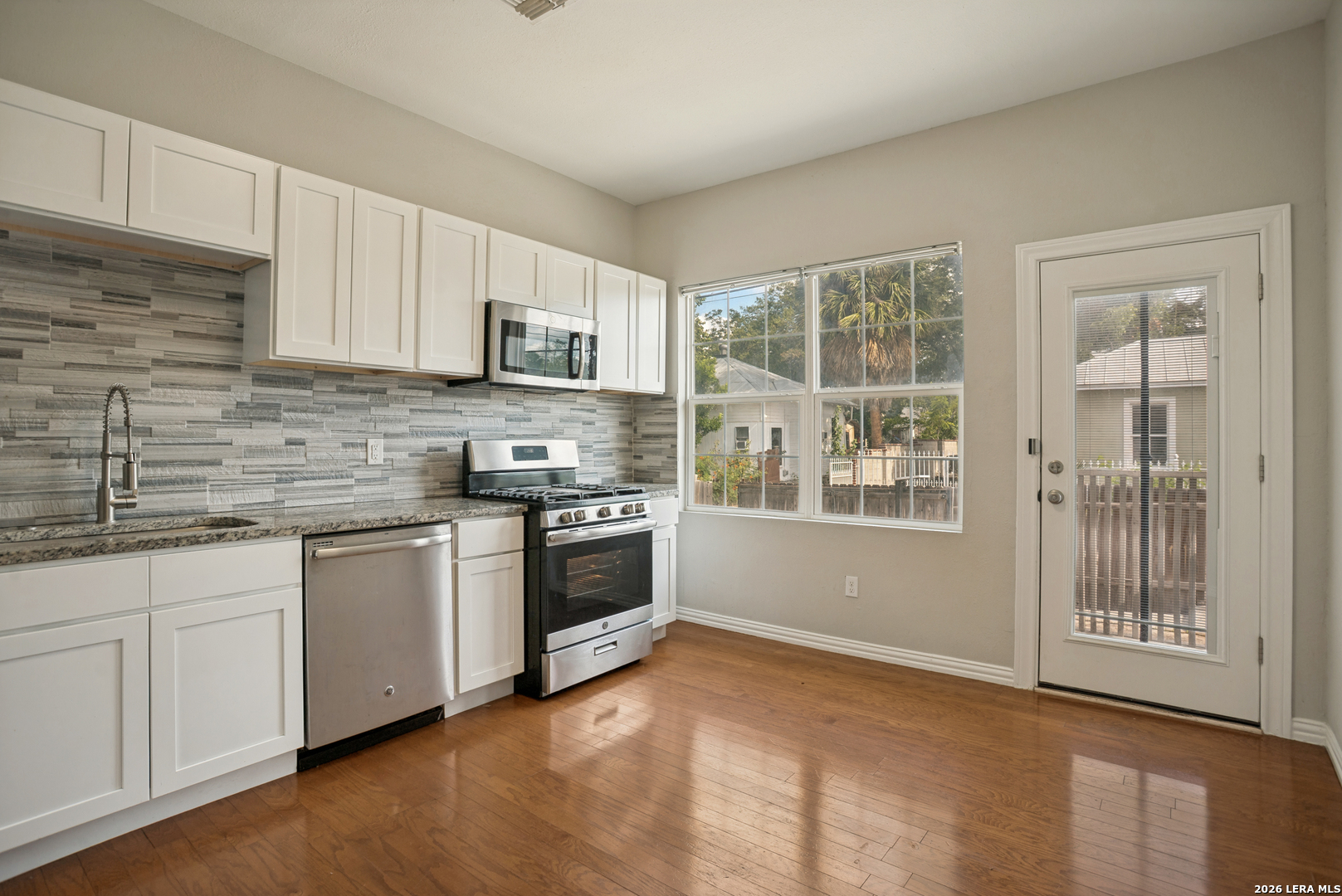 2219 N Flores Street San Antonio TX 78212