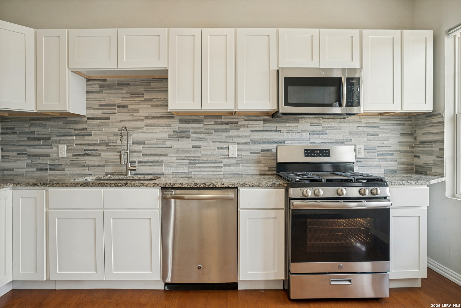2219 N Flores Street San Antonio TX 78212