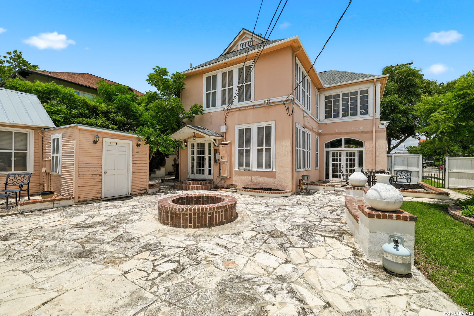 202 W Woodlawn Avenue San Antonio TX 78212