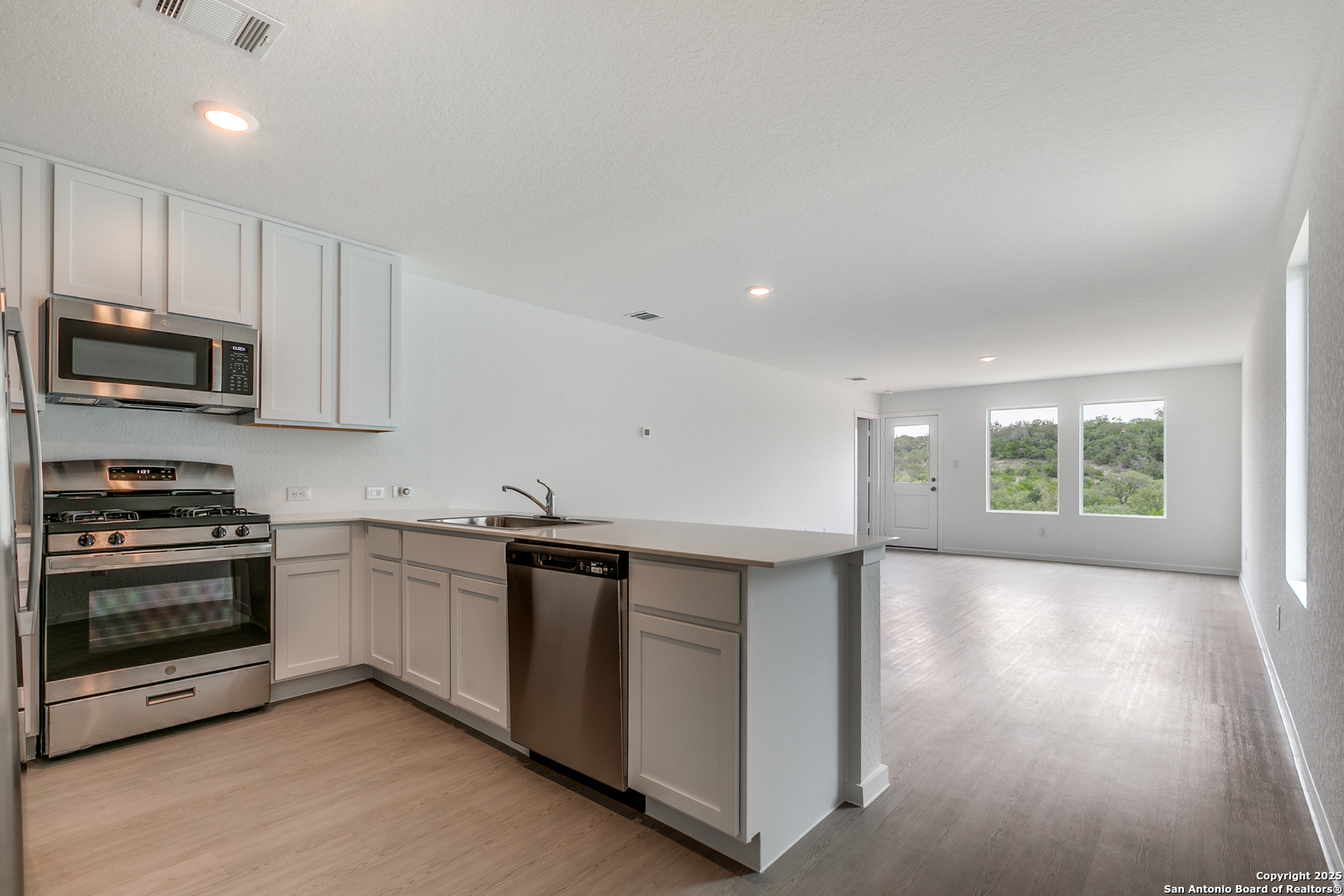 14119 Enfield Falls San Antonio TX 78245