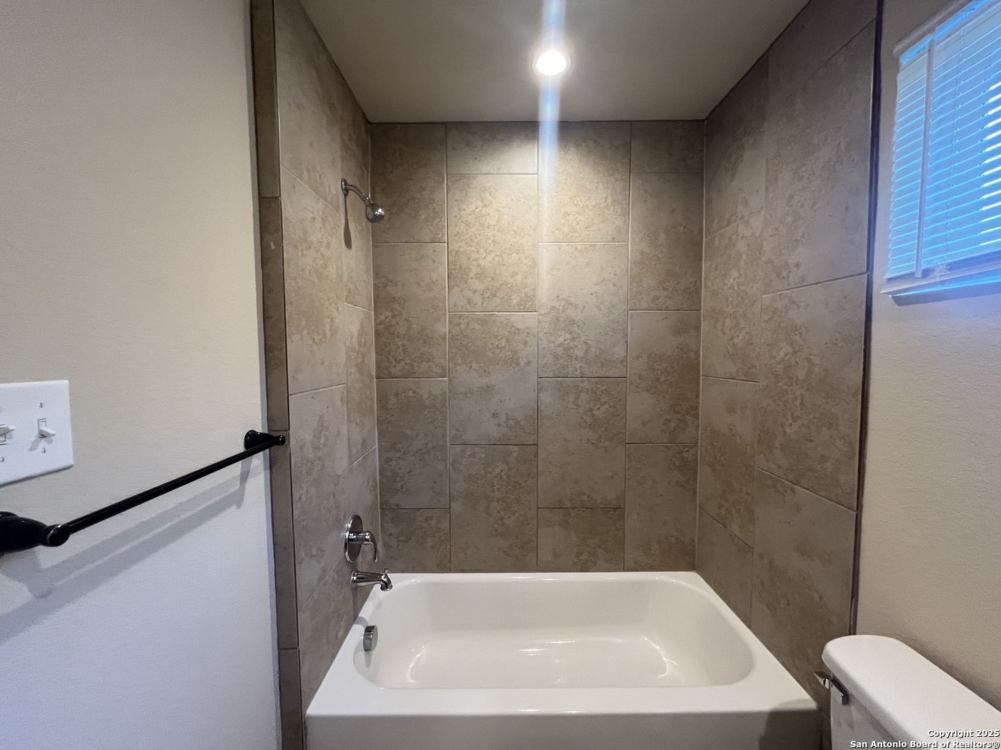 6623 Mia Way San Antonio TX 78233