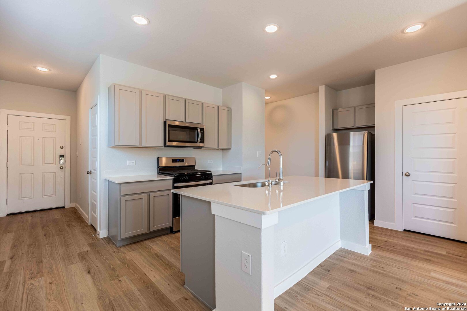 5318 Tourmaline Loop San Antonio TX 78222