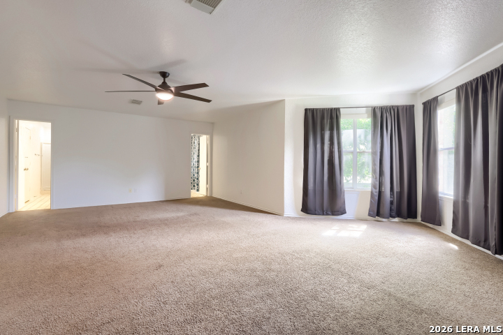 11208 Forest Pass Live Oak TX 78233