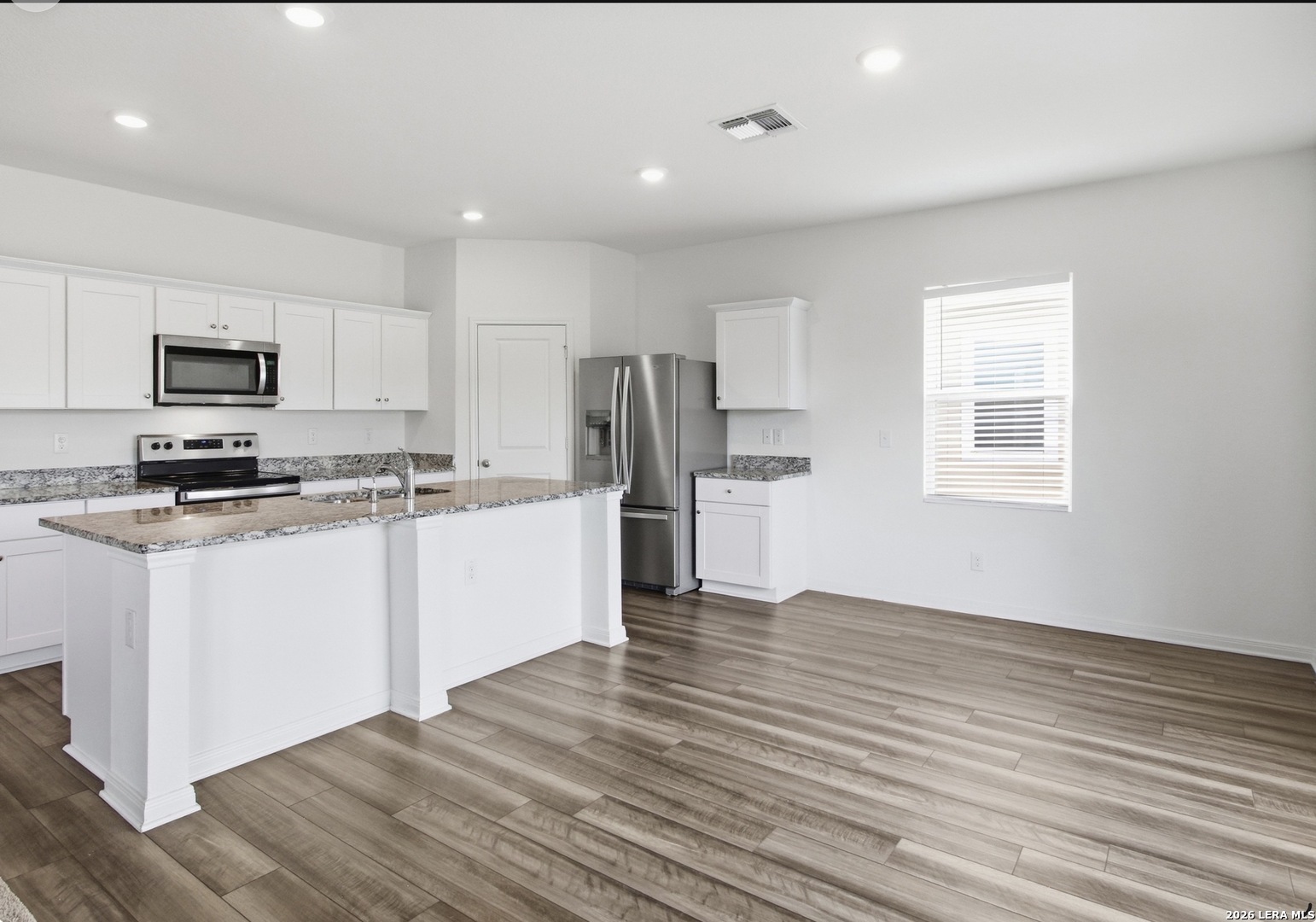 6016 Pearl Meadow Converse TX 78109