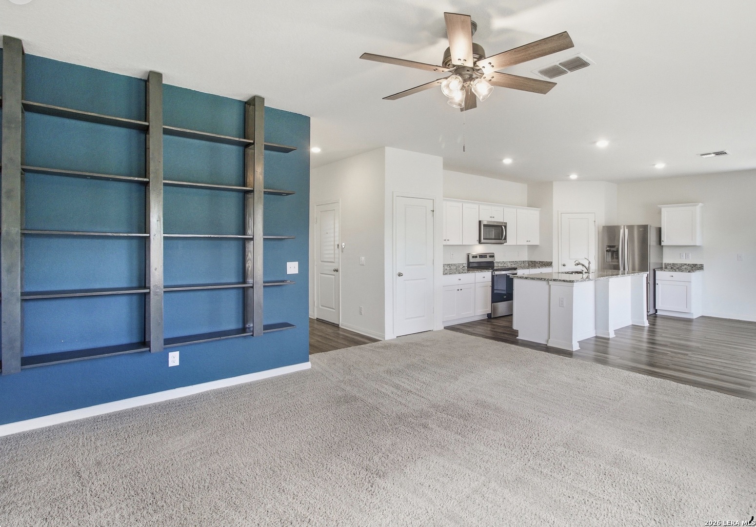 6016 Pearl Meadow Converse TX 78109