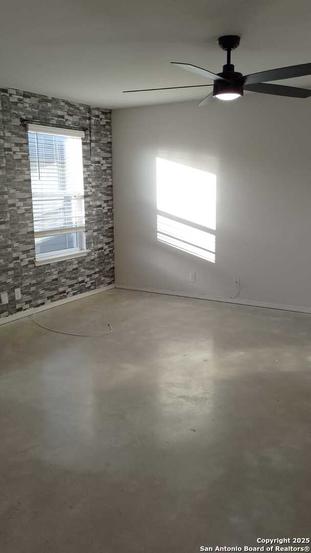 5935 Kendall Cove San Antonio TX 78244
