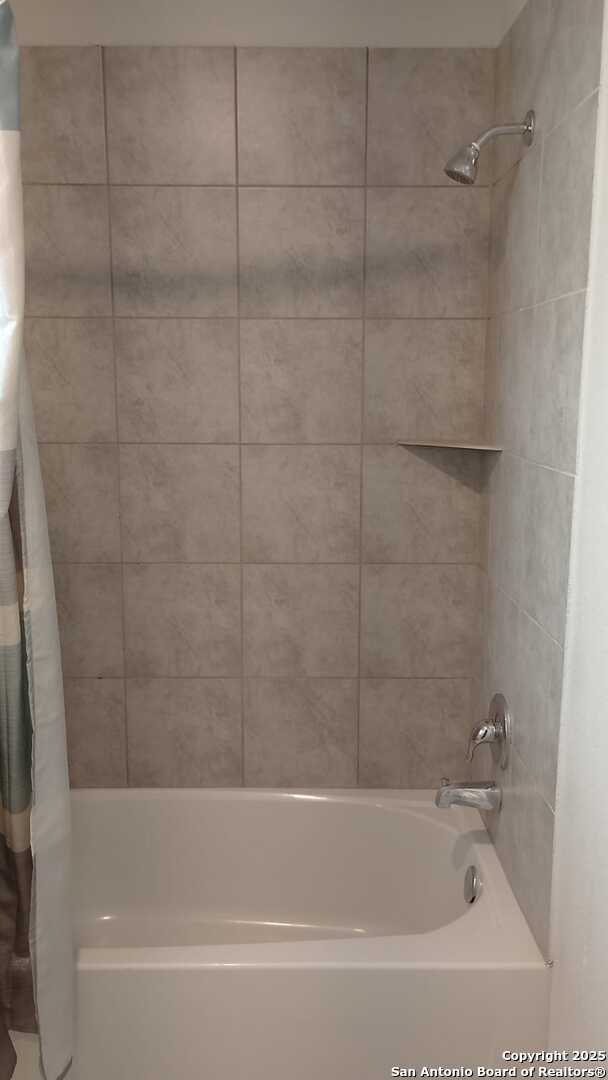 5935 Kendall Cove San Antonio TX 78244