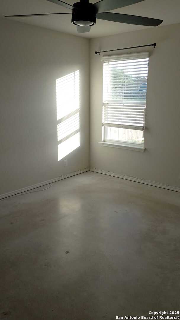 5935 Kendall Cove San Antonio TX 78244