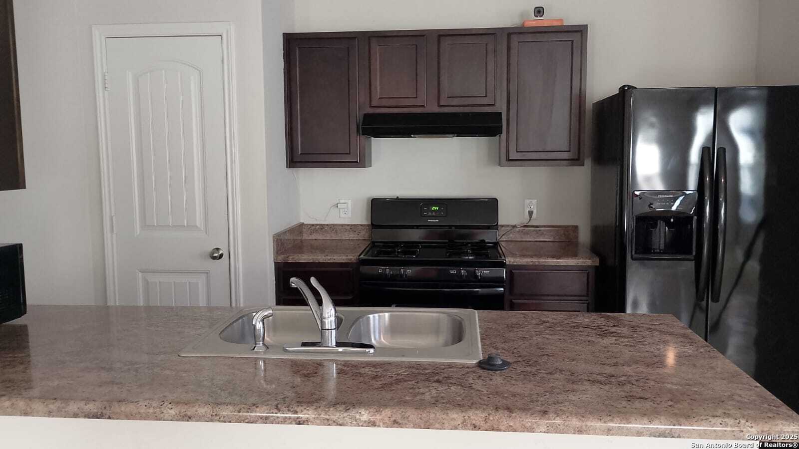 5935 Kendall Cove San Antonio TX 78244