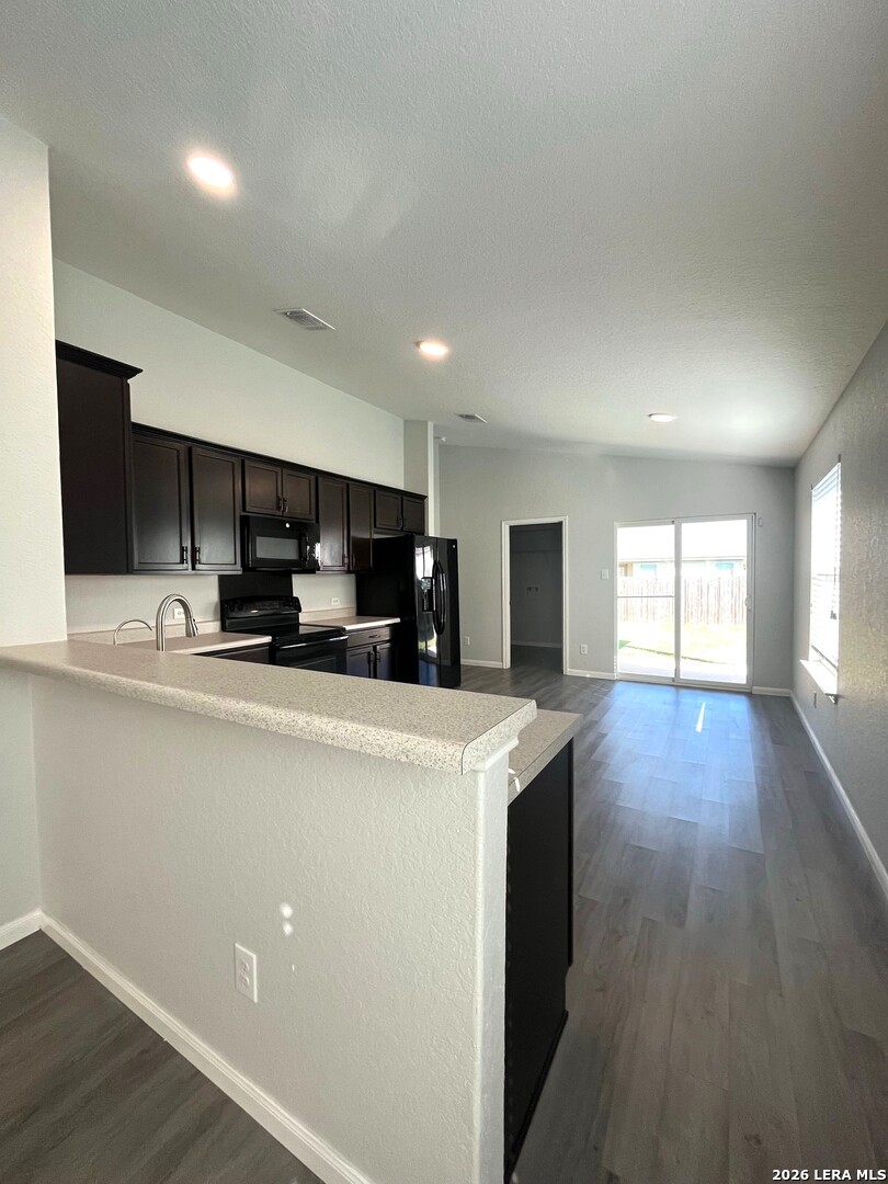 733 Wolfeton Way New Braunfels TX 78130