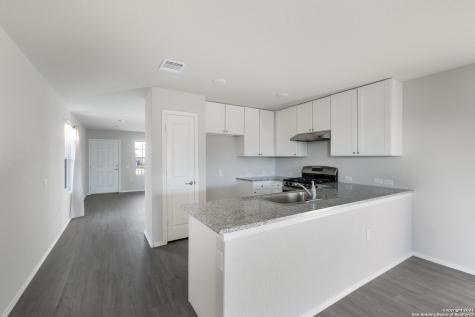 7214 Lavaca Bluff San Antonio TX 78218