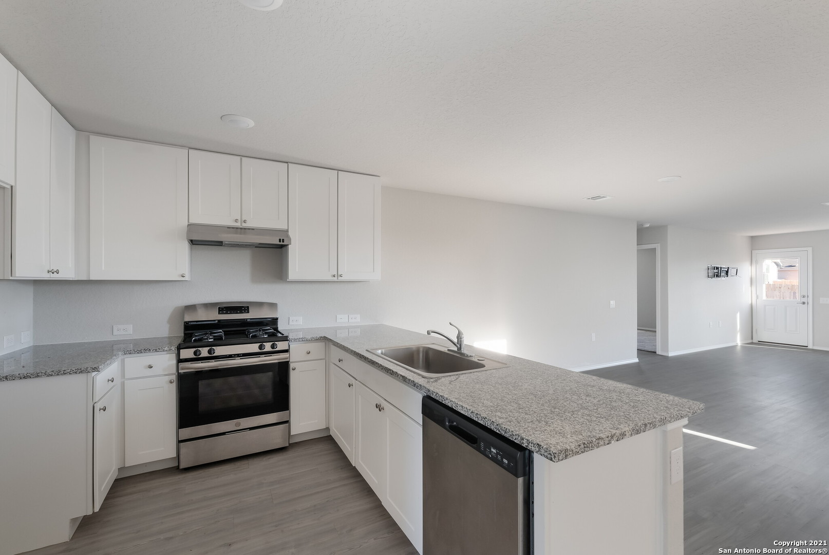 7214 Lavaca Bluff San Antonio TX 78218
