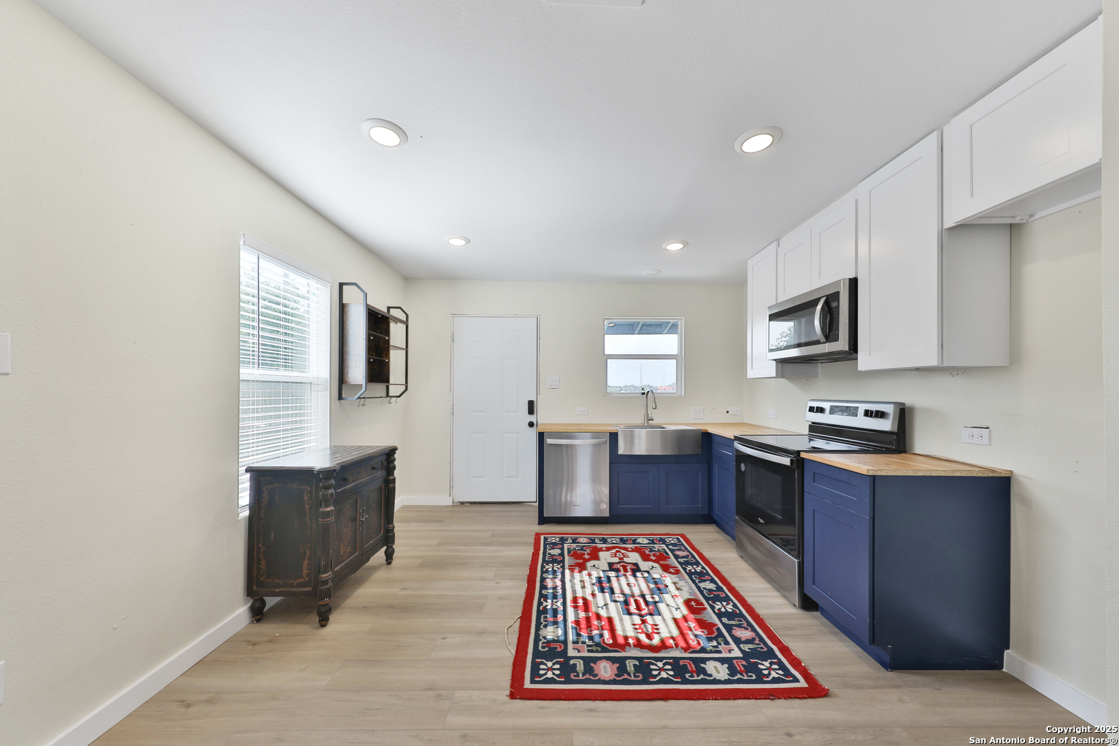 315 W Norwood Court San Antonio TX 78212