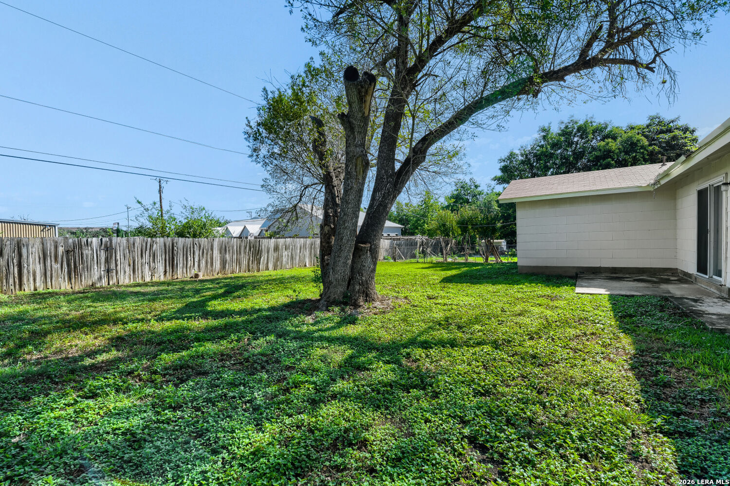 318 Balboa Drive Universal City TX 78148