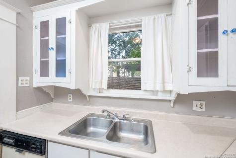 479 E Magnolia San Antonio TX 78212