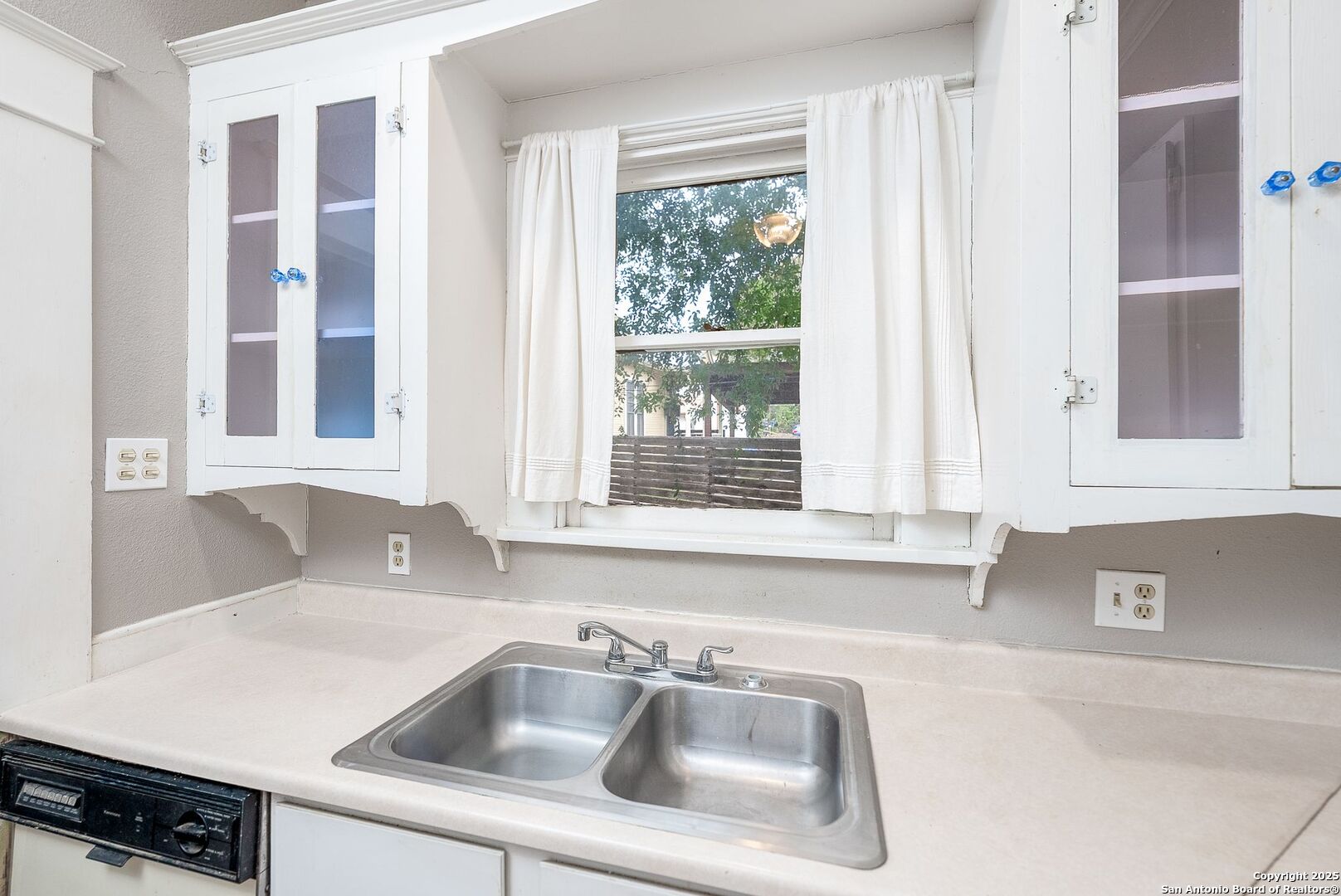 479 E Magnolia San Antonio TX 78212