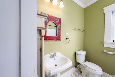 479 E Magnolia San Antonio TX 78212
