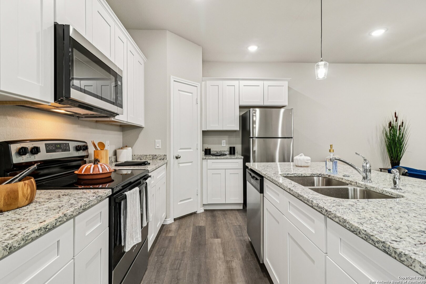 106 Sai Manor San Antonio TX 78249