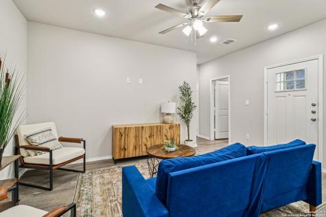 106 Sai Manor San Antonio TX 78249