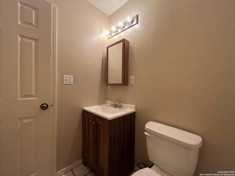 5619 Lakebend West San Antonio TX 78244