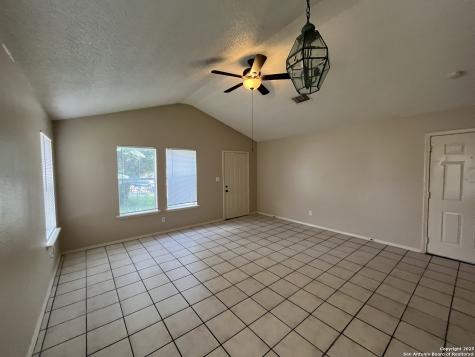 5619 Lakebend West San Antonio TX 78244