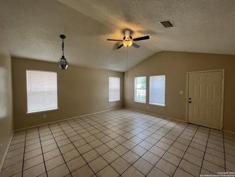 5619 Lakebend West San Antonio TX 78244