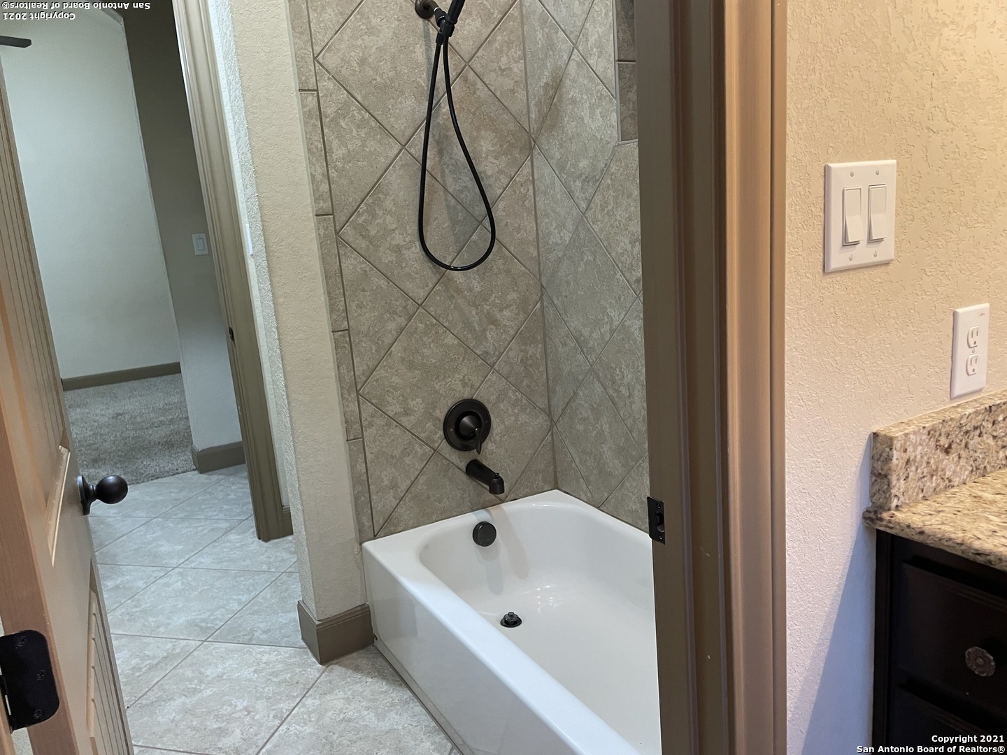 5923 Dewdrop Lane Converse TX 78109