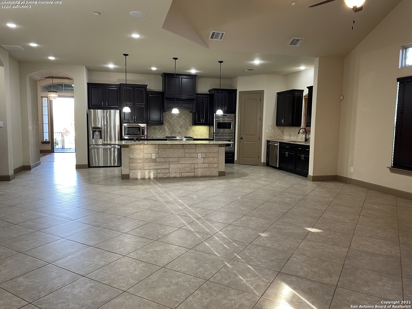 5923 Dewdrop Lane Converse TX 78109