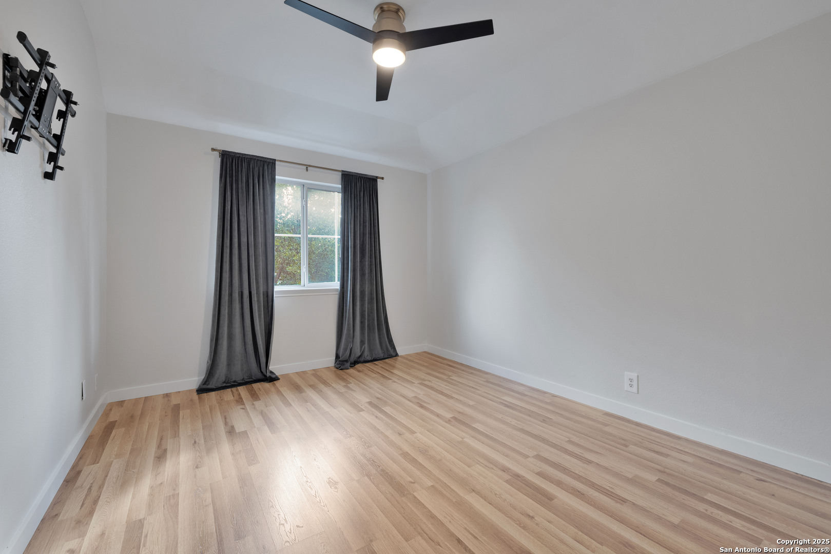 136 Brook Shire Cibolo TX 78108