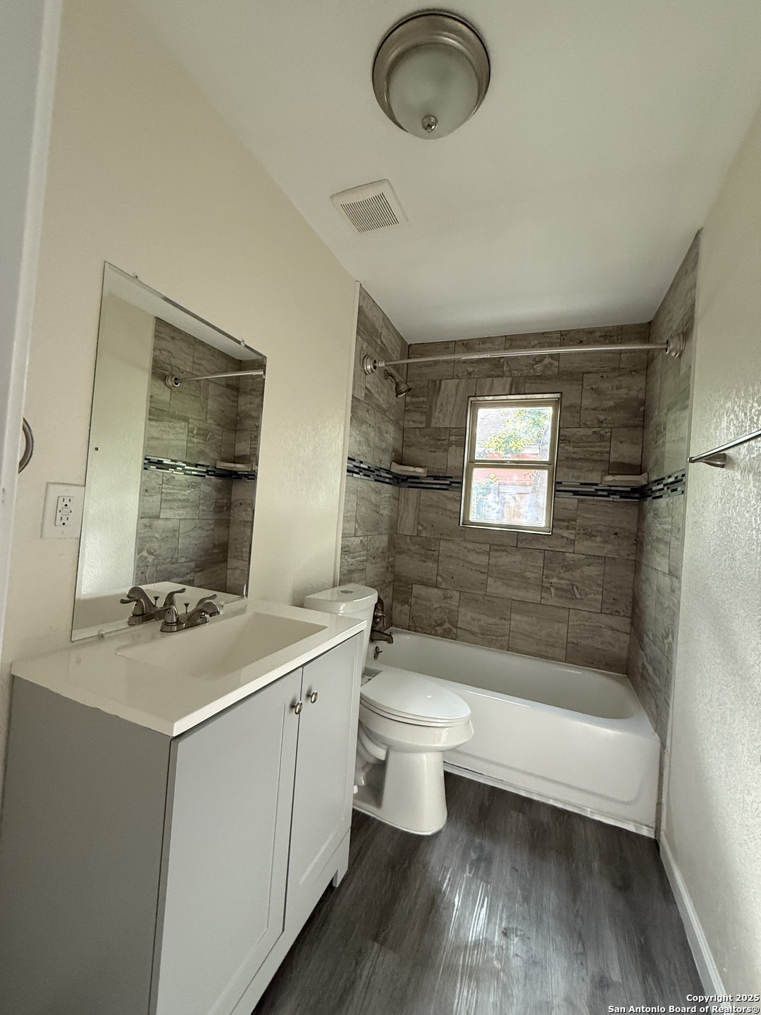 1927 W Mayfield San Antonio TX 78211