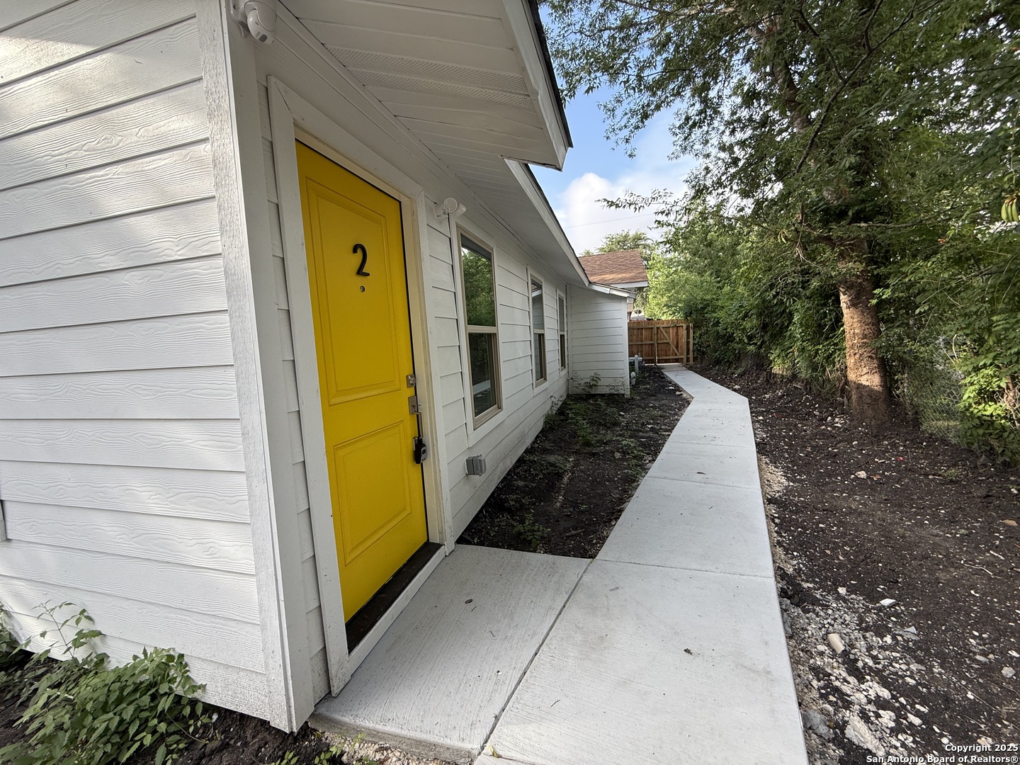 1927 W Mayfield San Antonio TX 78211