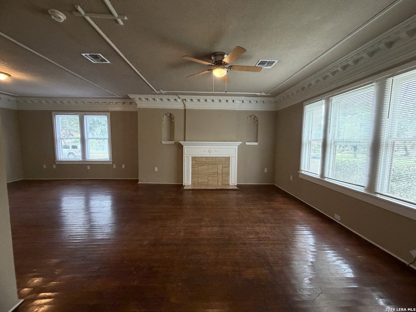 1402 E Highland Boulevard San Antonio TX 78210