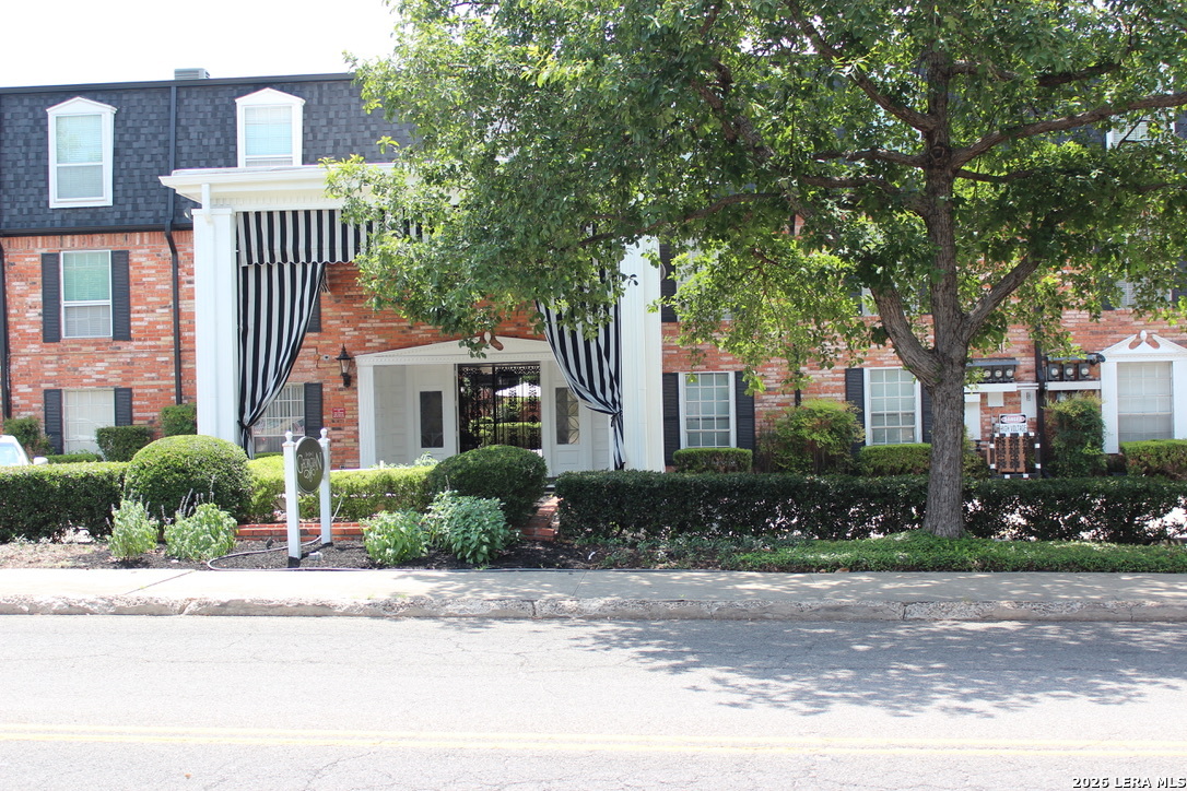 8401 N New Braunfels San Antonio TX 78209