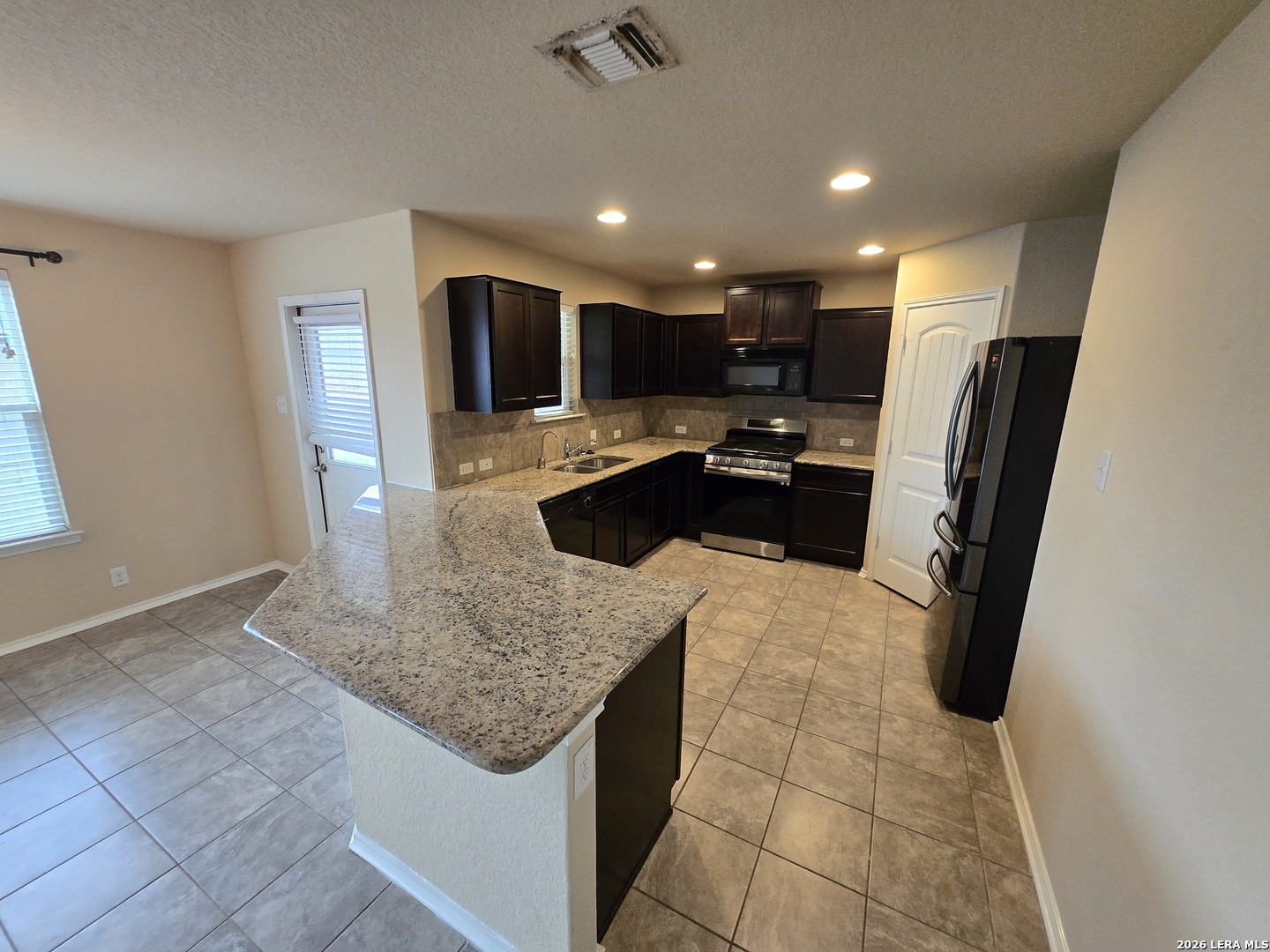 6114 Hackberry Pond San Antonio TX 78244